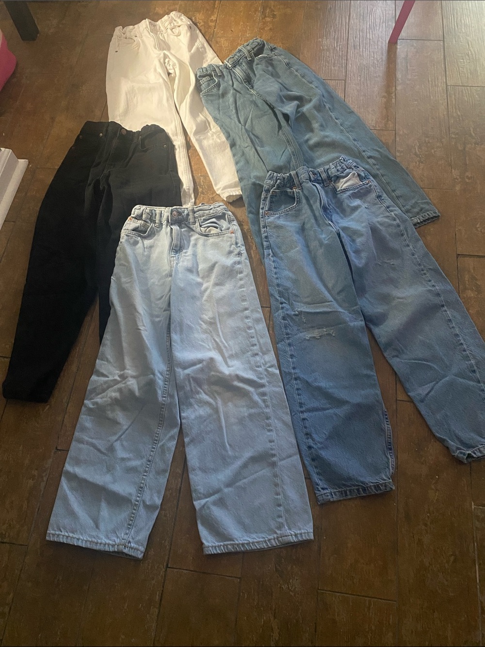 5 pairs of Zara Jeans in Blue, Black & White. Girls size 11/12. Great condition.